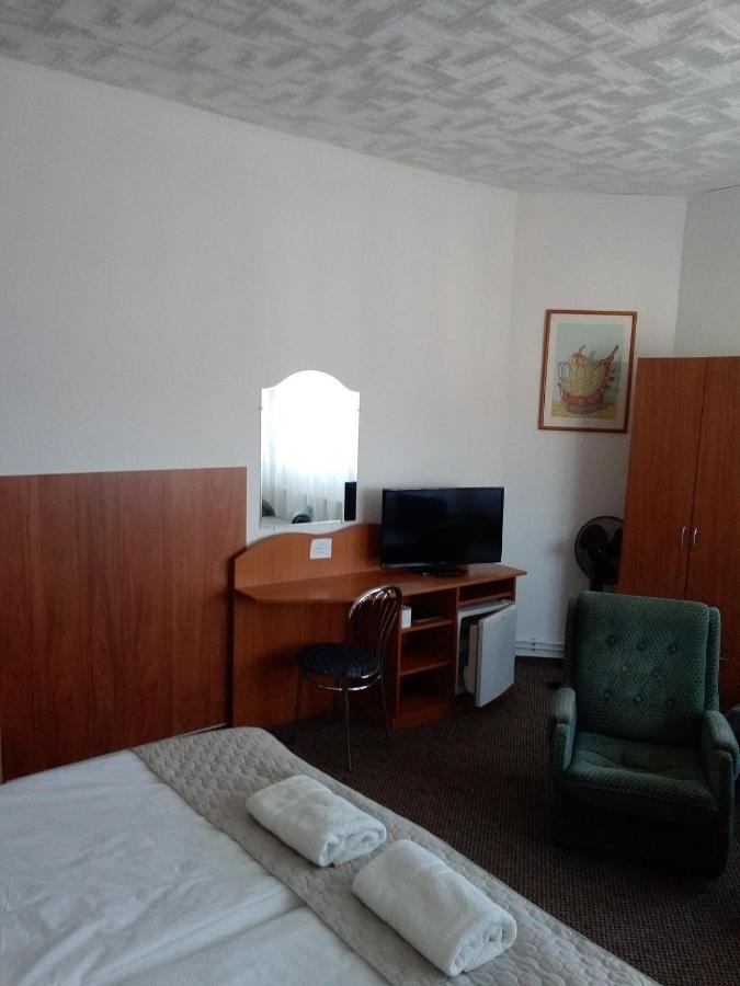 Siesta Vendeghaz Hotel Miskolc Luaran gambar